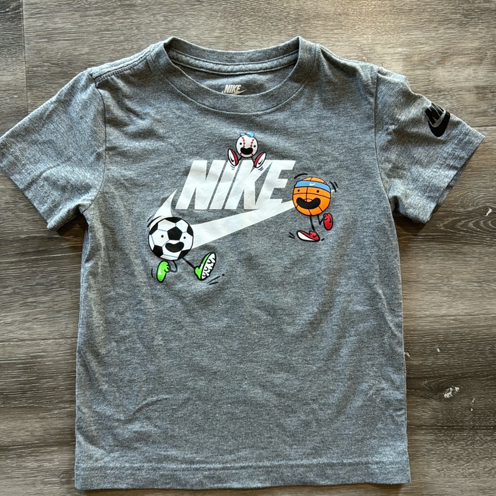 Nike Grey Short Sleeve Sports T-Shirt 🏀⚾️⚽️